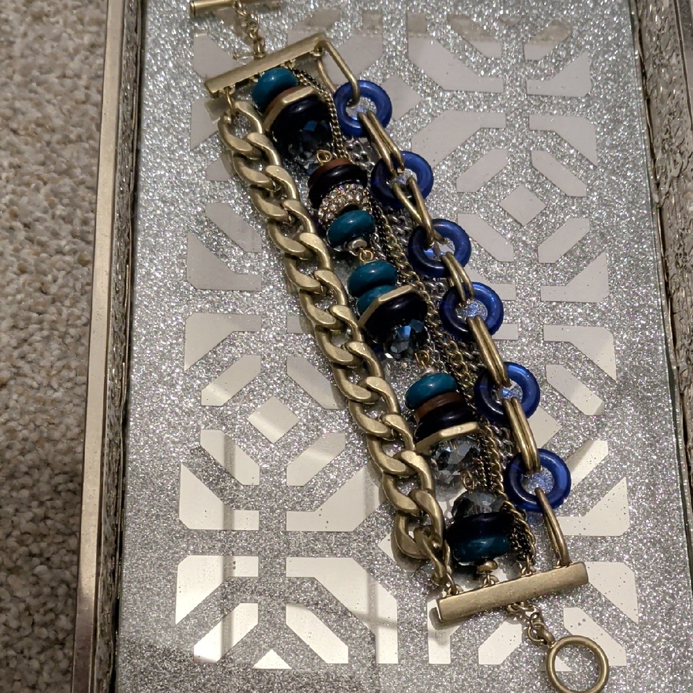 Elegant Blue and Gold Chain Bracelet